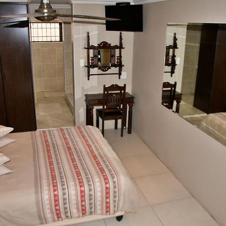 Mi Casa Guest House Uitenhage Экстерьер фото