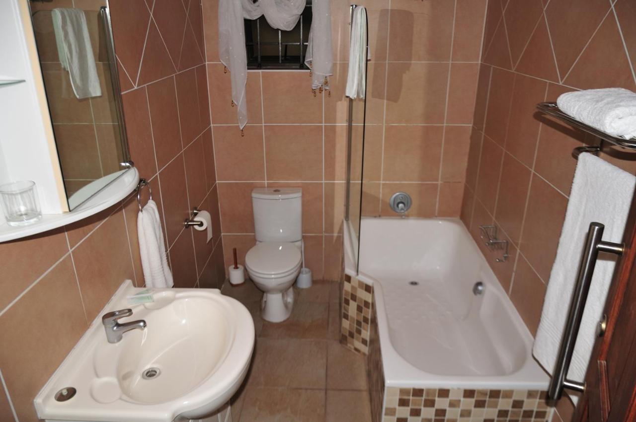 Mi Casa Guest House Uitenhage Экстерьер фото