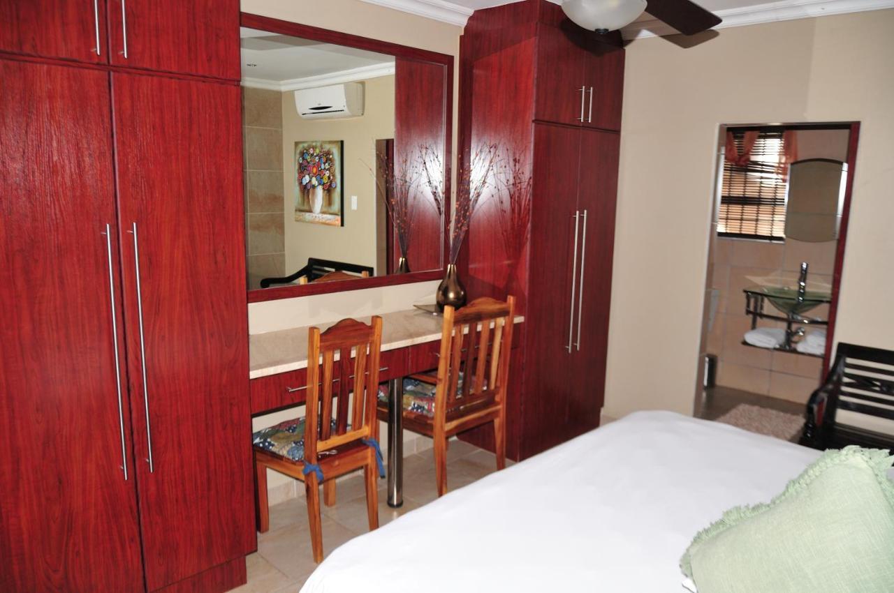 Mi Casa Guest House Uitenhage Экстерьер фото