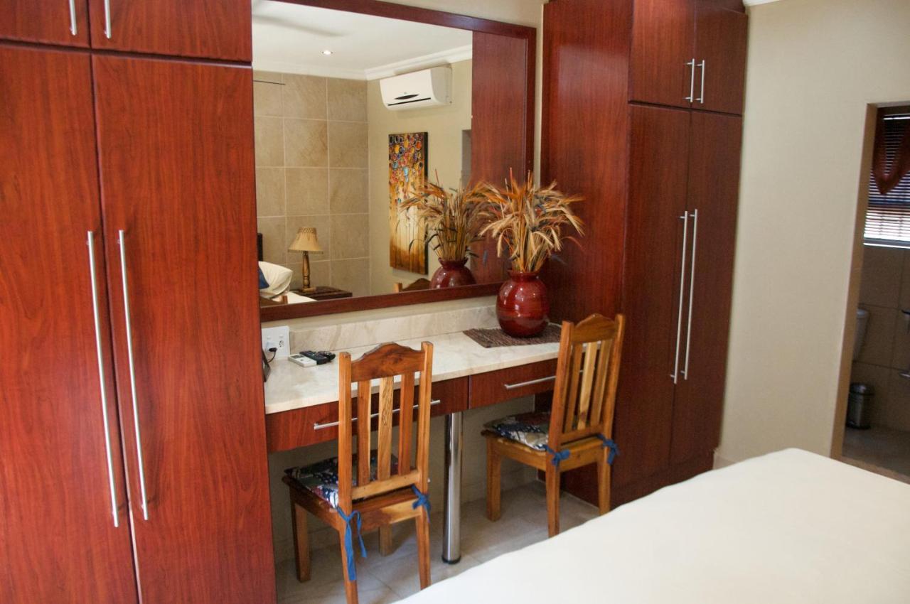 Mi Casa Guest House Uitenhage Экстерьер фото
