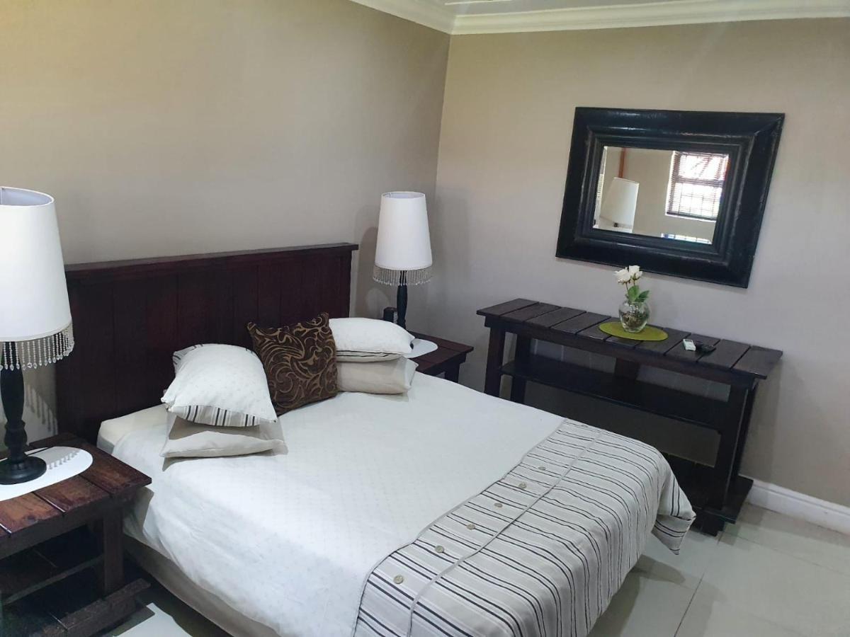 Mi Casa Guest House Uitenhage Экстерьер фото