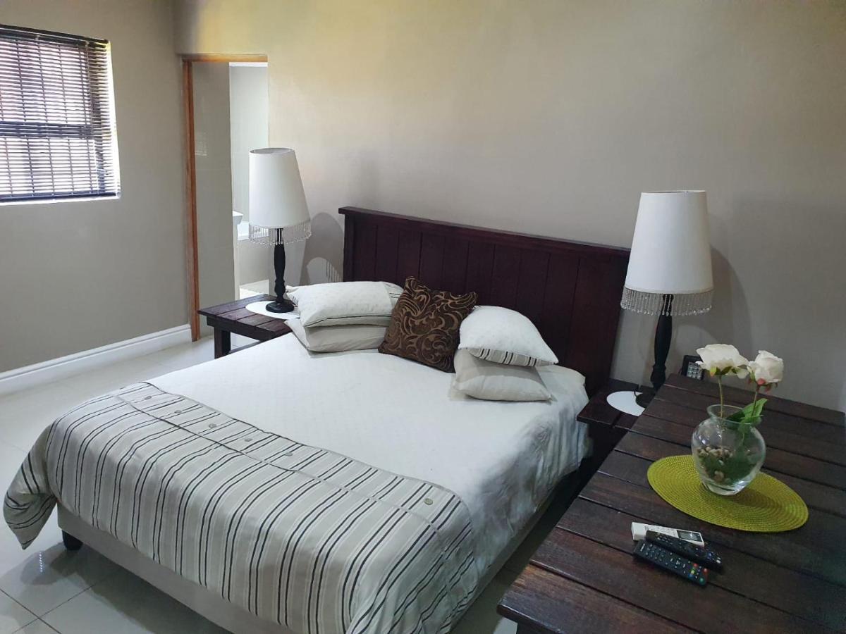 Mi Casa Guest House Uitenhage Экстерьер фото