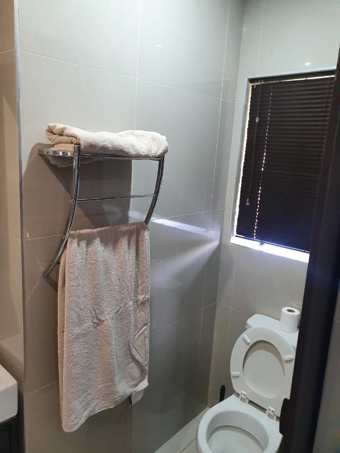 Mi Casa Guest House Uitenhage Экстерьер фото