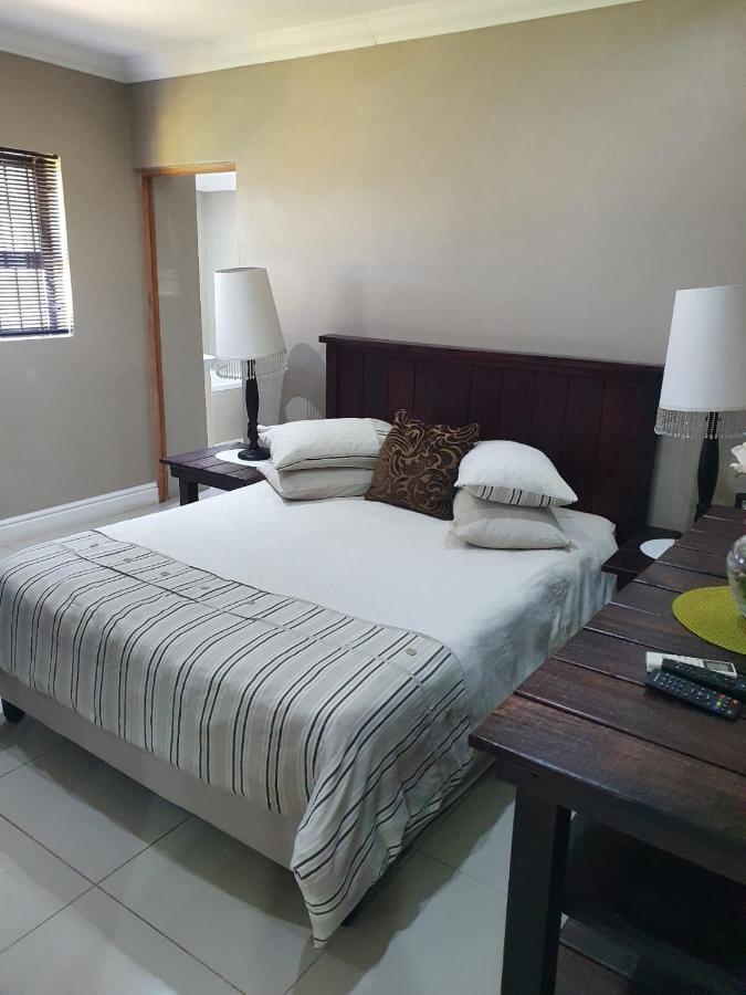 Mi Casa Guest House Uitenhage Экстерьер фото